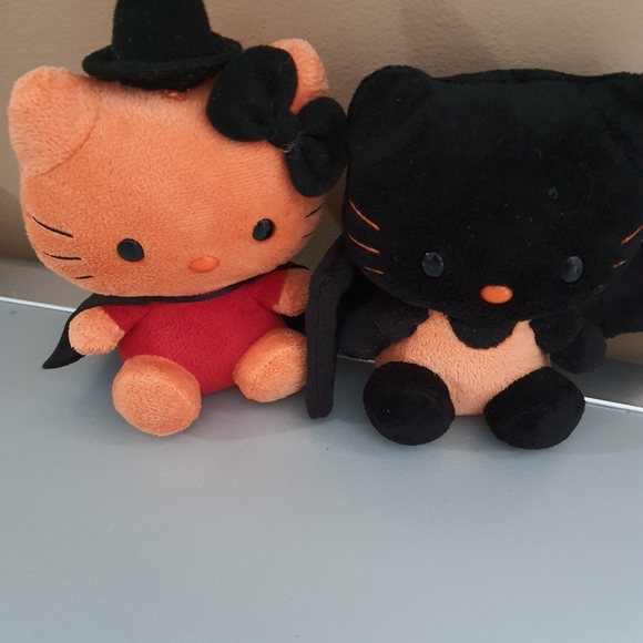 Hello Kitty Other - Hello Kitty Gothic Set